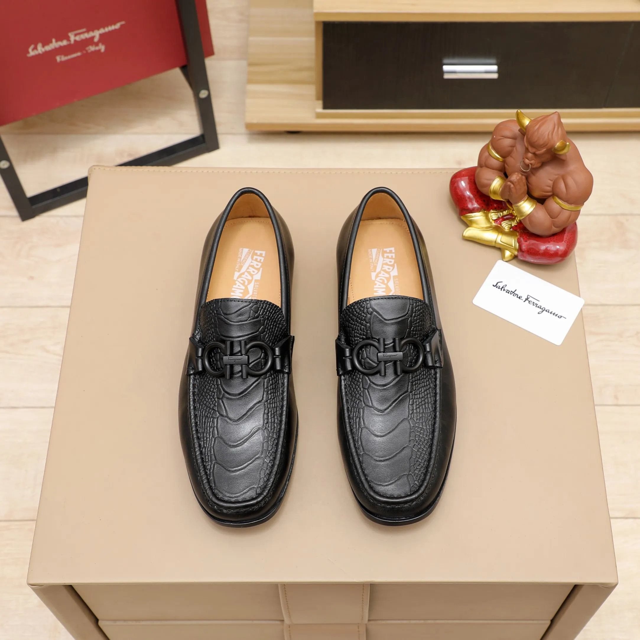 Men's shoes 💰540🕷🕷🐂【Ferragamo】Ferragamo Popular fashionable casual shoes🇨🇳Official website counter 1:1 production, original mold opening💯Good quality visible, imported high-end first-layer waxed calfskin, water-dyed🐂leather lining🌿very clear texture, high-quality waterproof, non-slip and wear-resistant outsole🎋high quality and low price, truly handmade🍓Black optional! Code number 38-45……